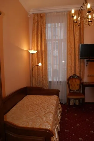 Nelly Aparthotel Kiev Inn